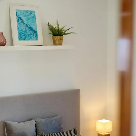 Seaing House * Falca